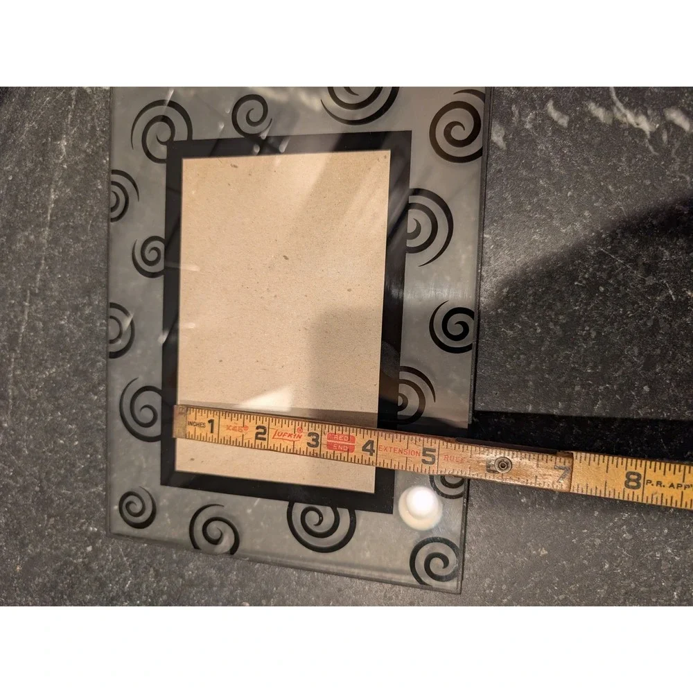 Elsa L Inc Frosted Glass Picture Frame Black Swirl Spiral Pattern 4x6 Horizontal